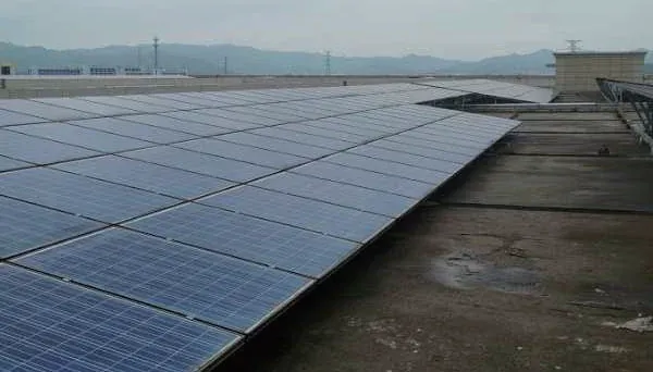 Trạm năng lượng mặt trời phân tán trên mái nhà